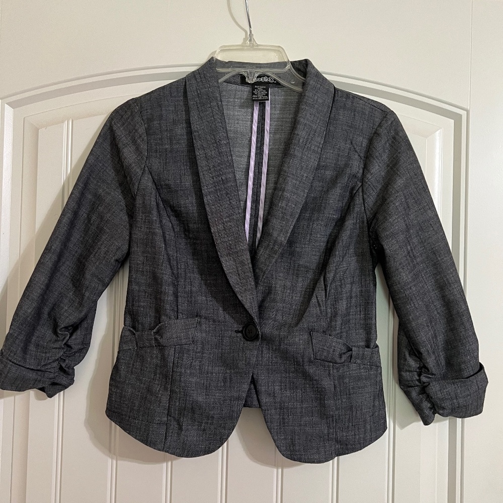 Gray pant suit